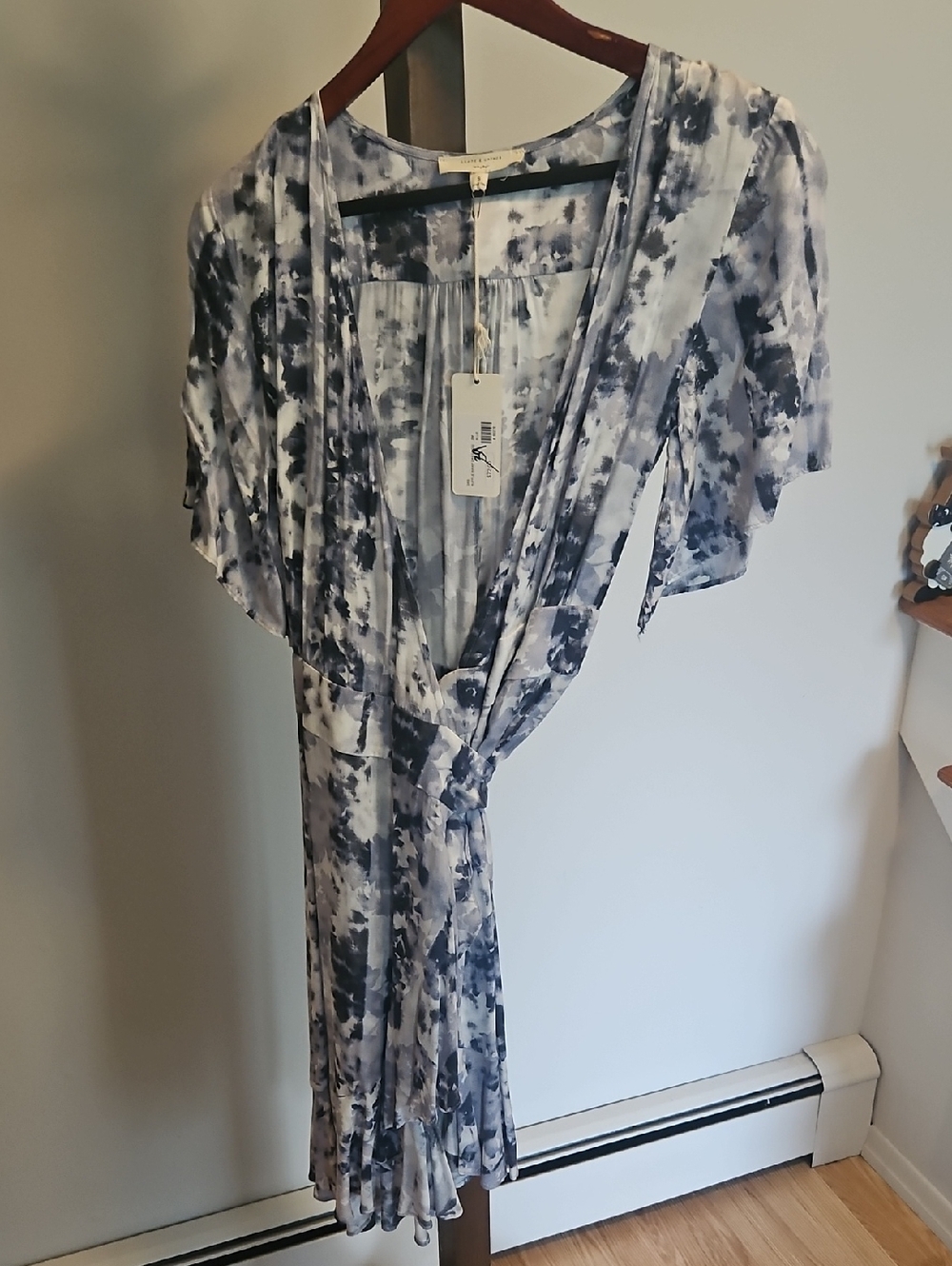 Grade & Gather WomensTie-Dye/Floral Blue & White Wrap Dress Size S